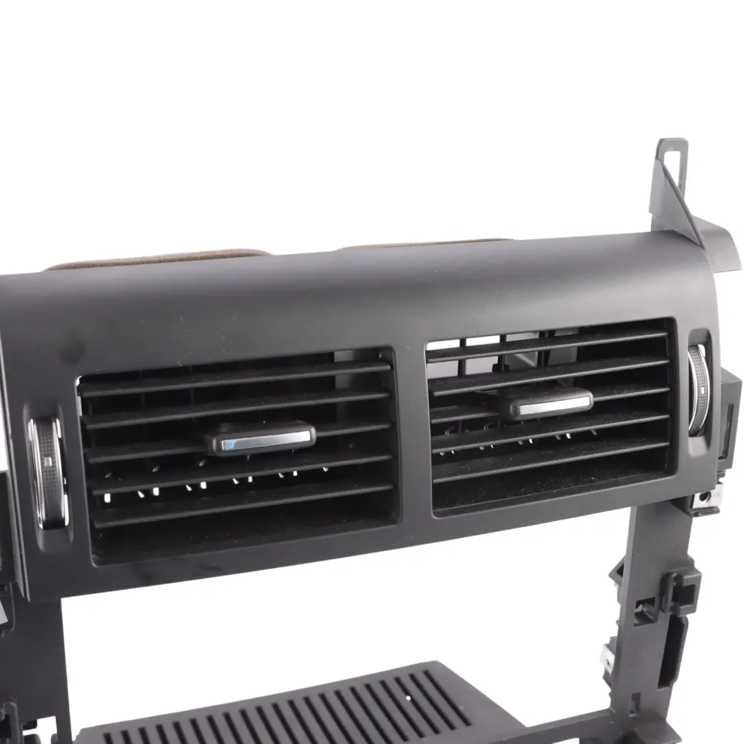 Lüftungsgitter Mittelkonsolen Zierblende für Land Rover L550 mit Teilenummer FK72-04634-AG Land Rover L550 Lüftungsgitter Mittelkonsolen Zierblende - SKU FK72-04634-AG - Teilenummer FK72-04634-AG