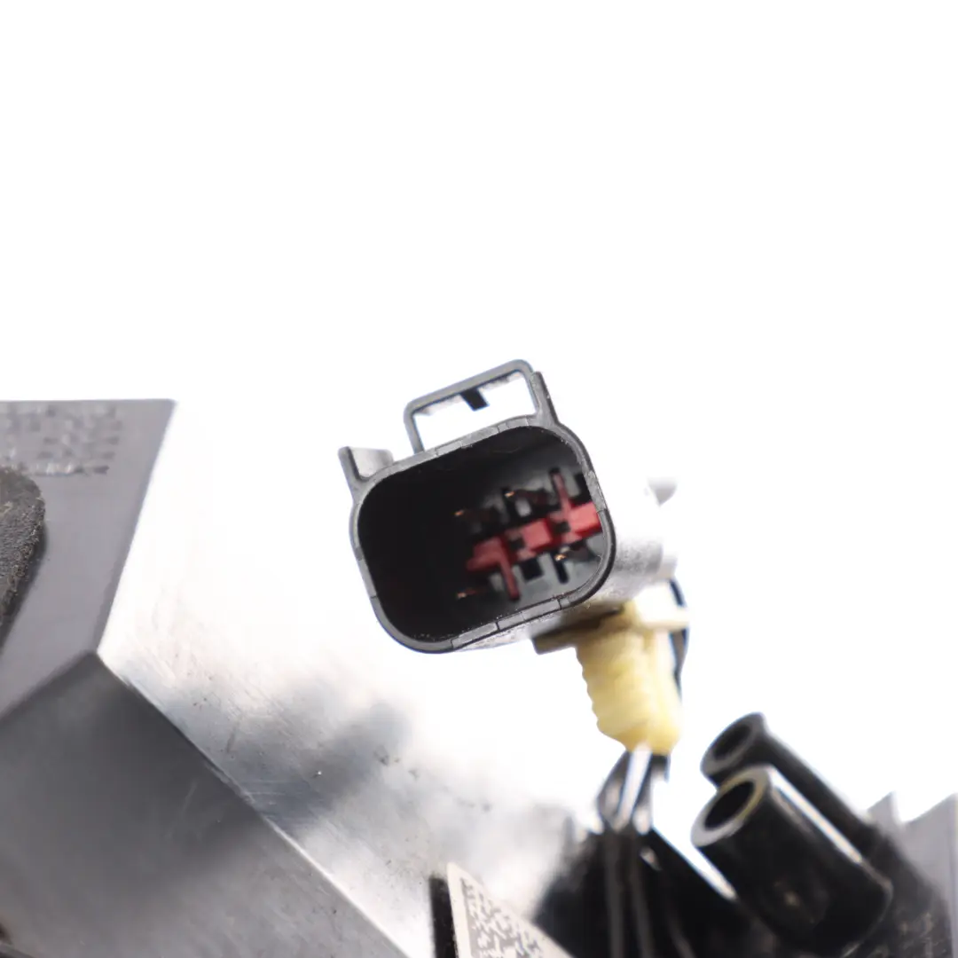 Tail Light Outer Right O/S to Land Rover Discovery L550 Rear with Part number FK72-13404-AF Land Rover Discovery L550 Rear Tail Light Outer Right O/S - SKU FK72-13404-AF - Part number FK72-13404-AF