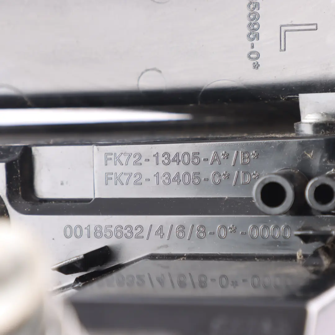 Land Rover Discovery L550 Feu Arrière Extérieur Gauche - SKU FK72-13405-AG - Numéro de pièce FK72-13405-AG