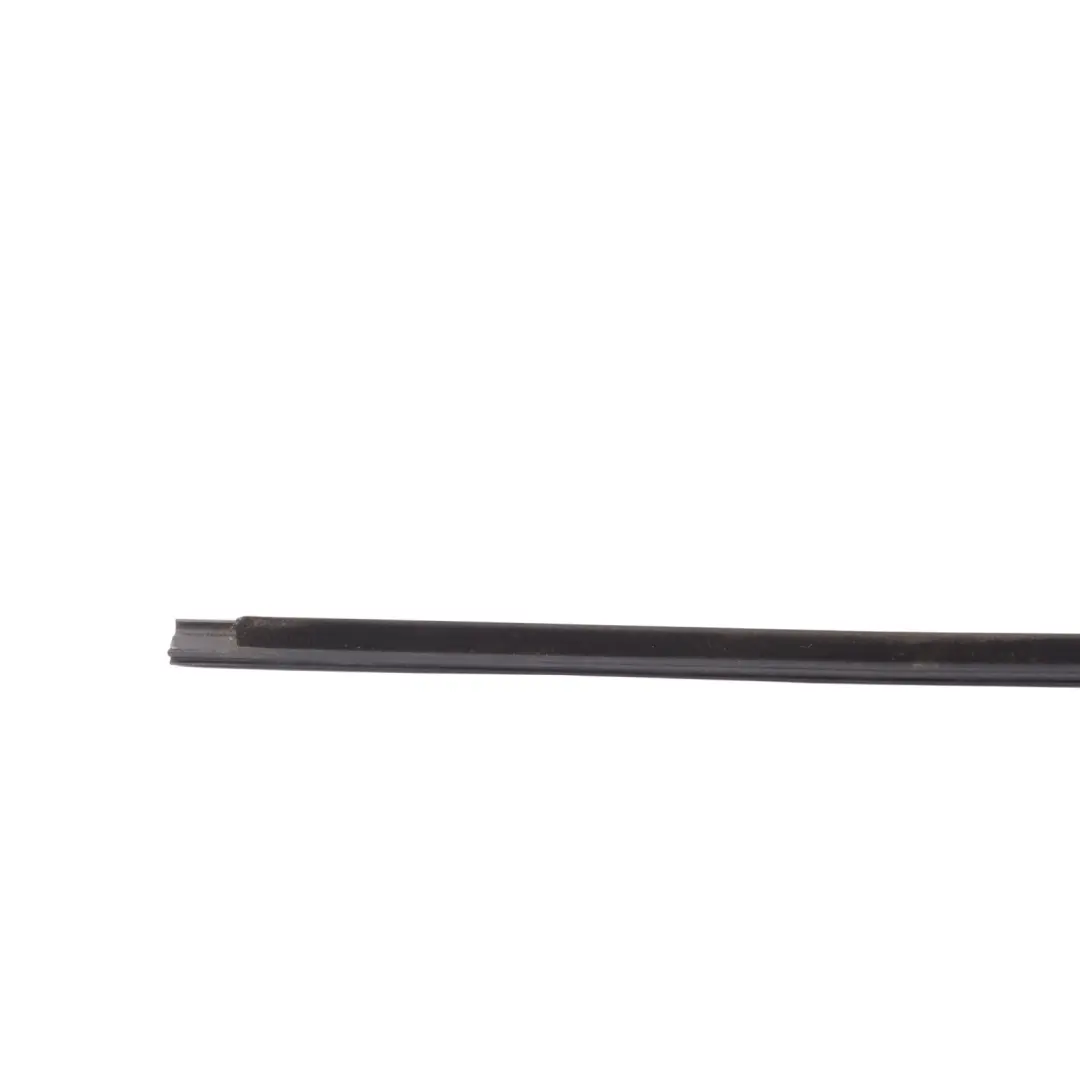 Front Door Window Weatherstrip Right O/S FK72201A38A to Land Rover Discovery L550 with Part number FK72-201A38-A Land Rover Discovery L550 Front Door Window Weatherstrip Right O/S FK72201A38A - SKU FK72-201A38-A - Part number FK72-201A38-A