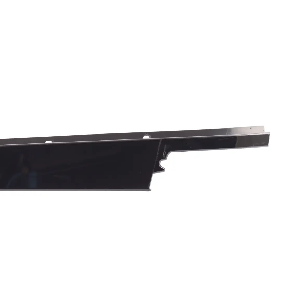 Listwa Osłona Drzwi Prawa Przód FK7220554AB do Land Rover Discovery Sport L550 o numerze FK72-20554-AB Land Rover Discovery Sport L550 Listwa Osłona Drzwi Prawa Przód FK7220554AB - SKU FK72-20554-AB - Numer Części FK72-20554-AB