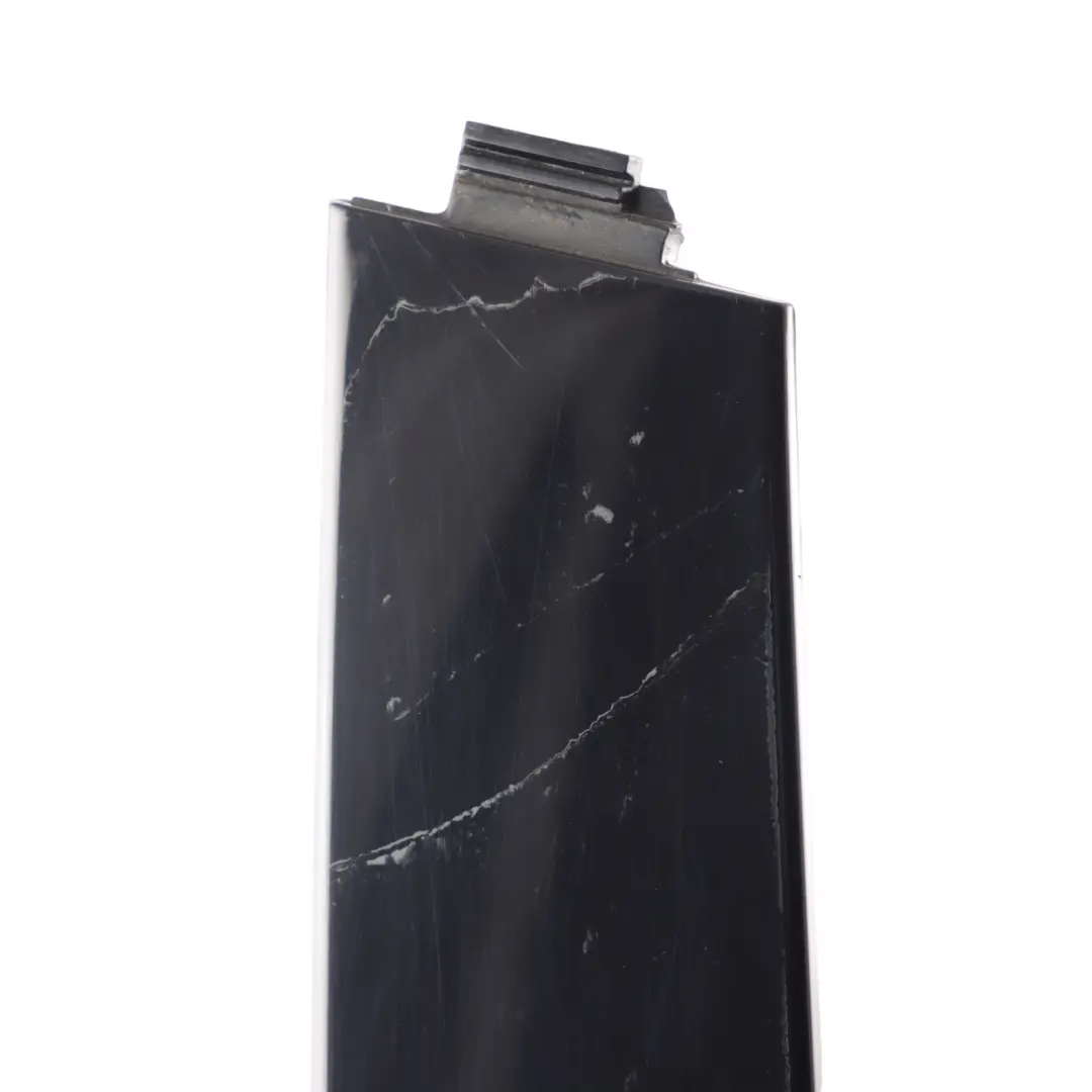 Listwa Osłona Drzwi Prawa Przód FK7220554AB do Land Rover Discovery Sport L550 o numerze FK72-20554-AB Land Rover Discovery Sport L550 Listwa Osłona Drzwi Prawa Przód FK7220554AB - SKU FK72-20554-AB - Numer Części FK72-20554-AB