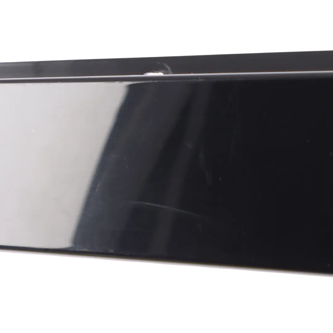 Land Rover Discovery Sport L550 Modanatura Porta Anteriore Destra FK7220554AB - SKU FK72-20554-AB - Numero di parte FK72-20554-AB