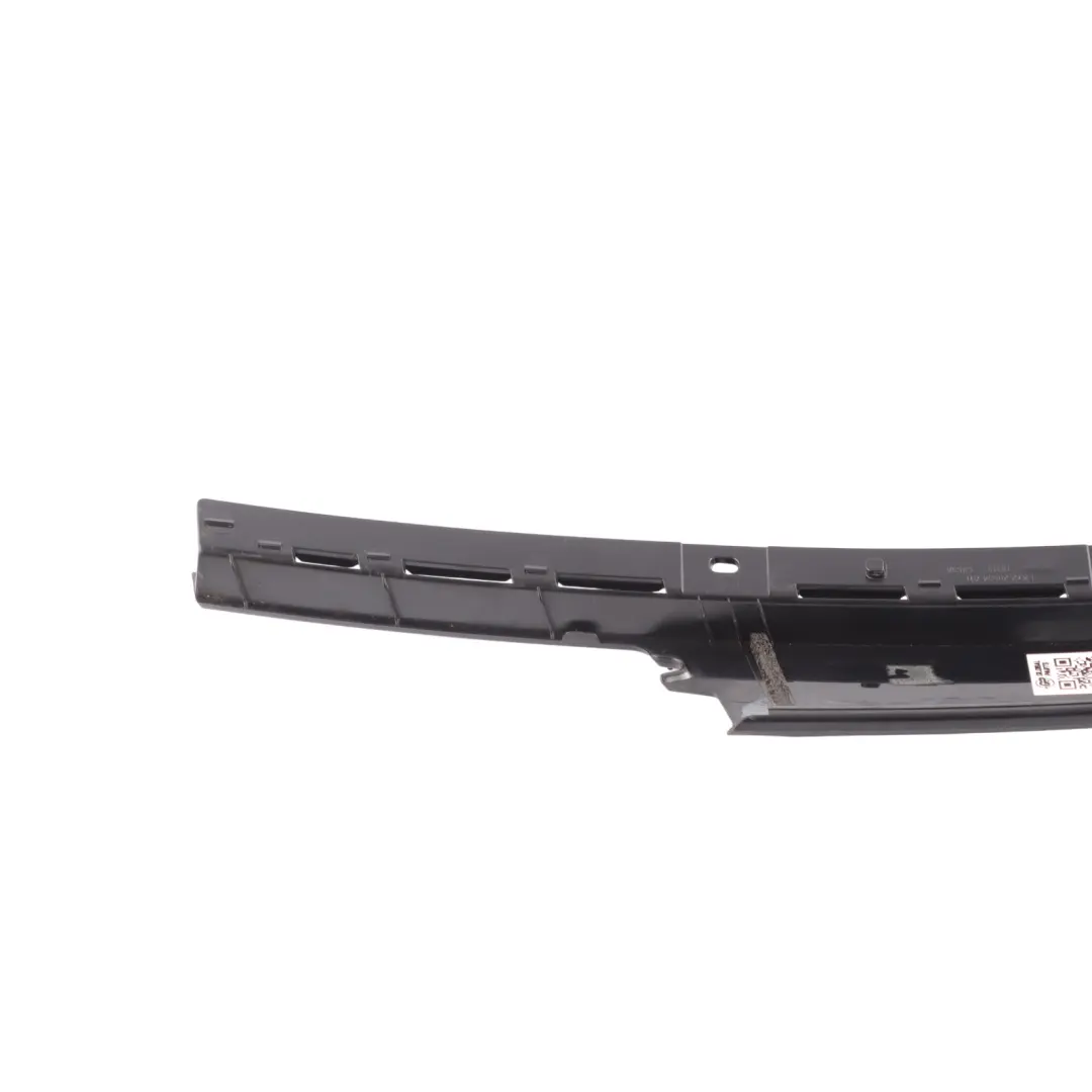 Modanatura Porta Anteriore Destra FK7220554AB per Land Rover Discovery Sport L550 con numero di parte FK72-20554-AB Land Rover Discovery Sport L550 Modanatura Porta Anteriore Destra FK7220554AB - SKU FK72-20554-AB - Numero di parte FK72-20554-AB