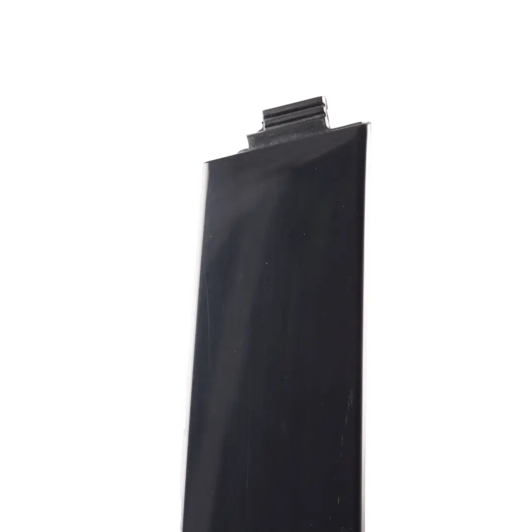 Land Rover Discovery L550 Rivestimento Porta Anteriore Destro - SKU FK72-20555-AB - Numero di parte FK72-20555-AB