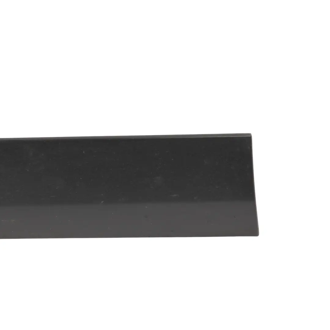 Rivestimento Porta Laterale Posteriore Sinistra per Land Rover L550 con numero di parte FK72-21065-ADW Land Rover L550 Rivestimento Porta Laterale Posteriore Sinistra - SKU FK72-21065-ADW - Numero di parte FK72-21065-ADW