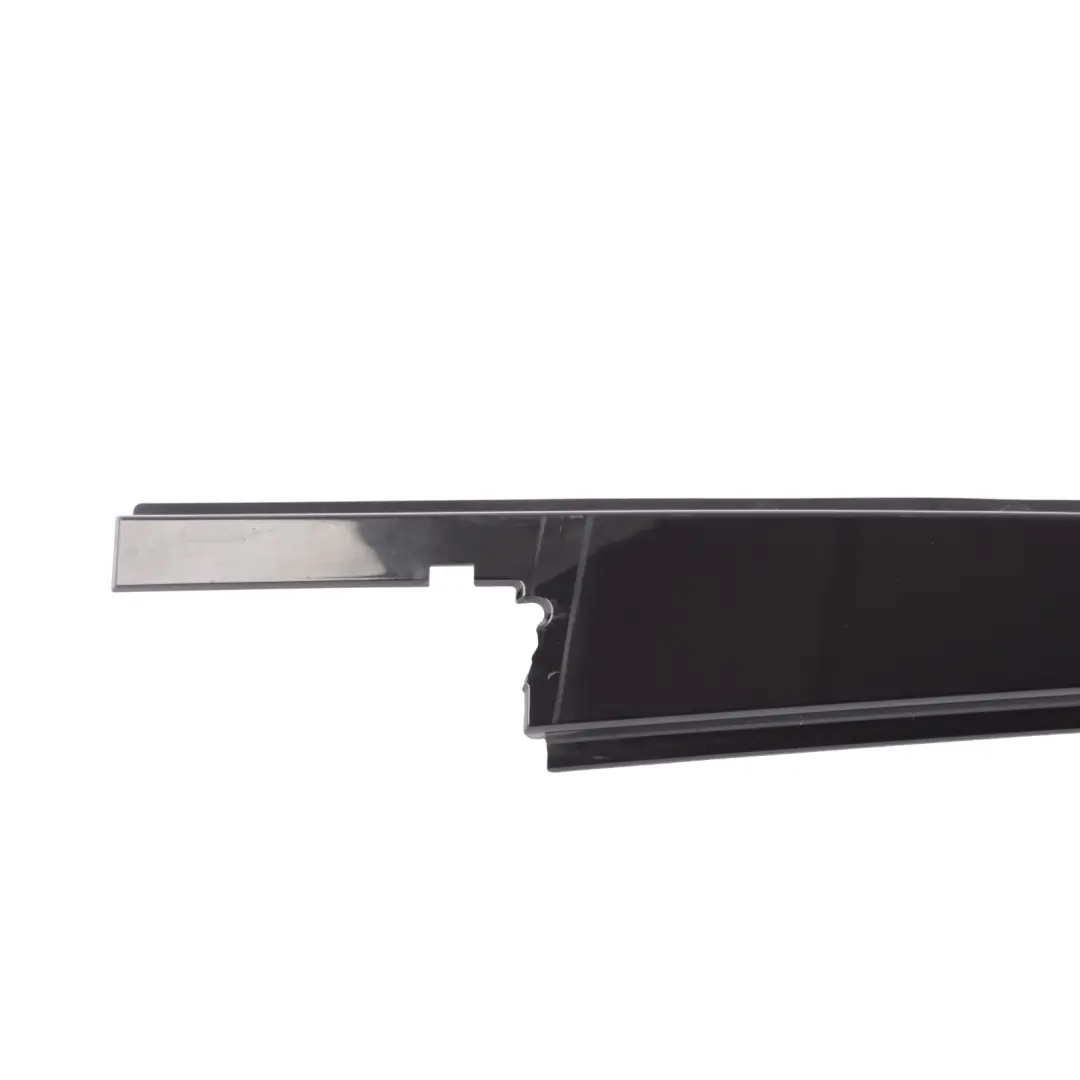 Listwa Słupka Drzwi Prawy Tył FK72255A80AA do Land Rover Discovery Sport L550 o numerze FK72-255A80-AA Land Rover Discovery Sport L550 Listwa Słupka Drzwi Prawy Tył FK72255A80AA - SKU FK72-255A80-AA - Numer Części FK72-255A80-AA