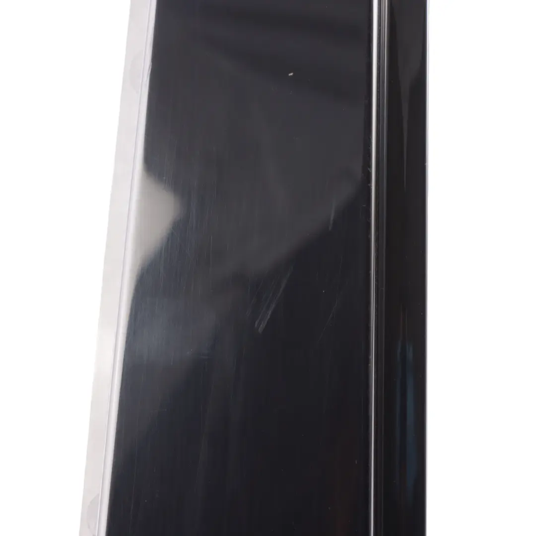 Moldura Puerta Trasera Derecha FK72255A80AA para Land Rover Discovery Sport L550 con número de pieza FK72-255A80-AA Land Rover Discovery Sport L550 Moldura Puerta Trasera Derecha FK72255A80AA - SKU FK72-255A80-AA - Número de pieza FK72-255A80-AA