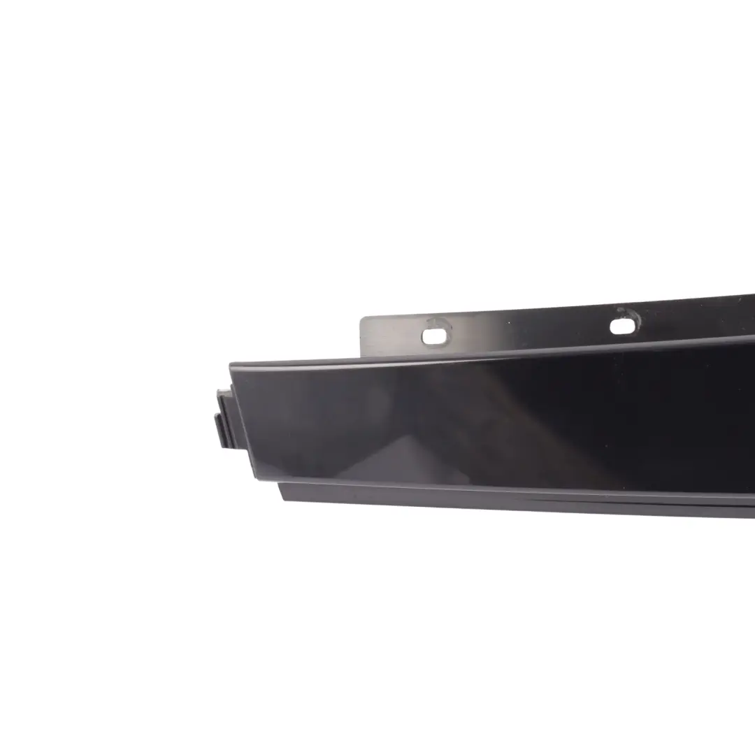 Land Rover L550 Embellecedor Pilares Ventana Trasera Izquierda FK72255A81AA - SKU FK72-255A81-AA - Número de pieza FK72-255A81-AA