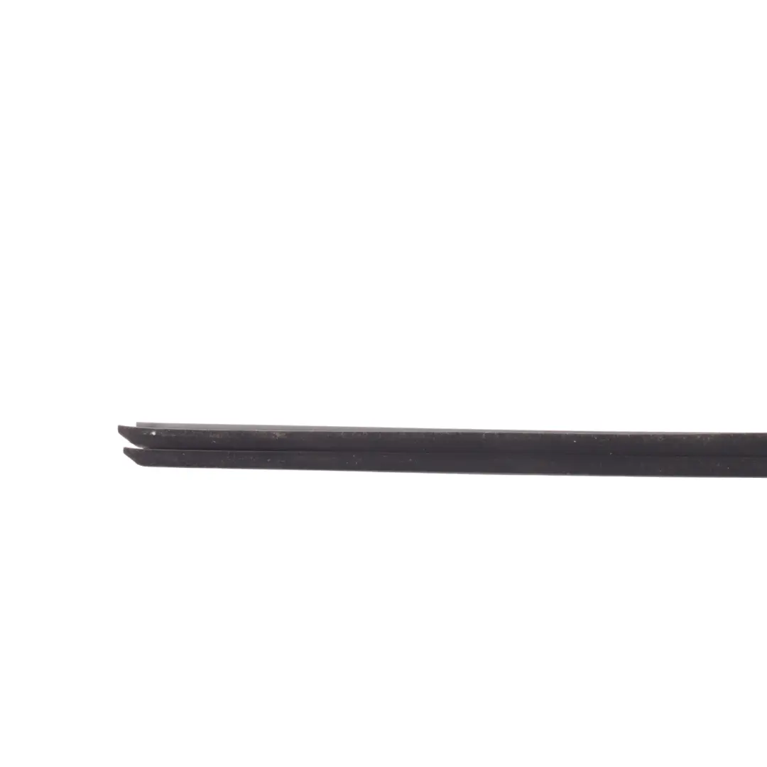 Inner Window Seal Gasket Rear Right O/S to Land Rover Discovery L550 with Part number FK72-25860-A Land Rover Discovery L550 Inner Window Seal Gasket Rear Right O/S - SKU FK72-25860-A - Part number FK72-25860-A