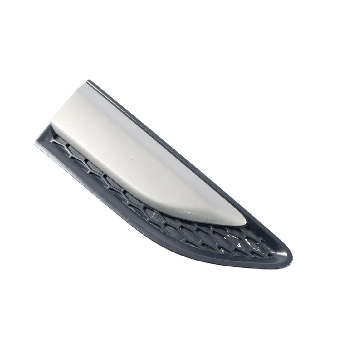 Land Rover Discovery Sport L550 Wing Fender Grille Front Right O/S FK72280B10A - SKU FK72-280B10-A - Part number FK72-280B10-A