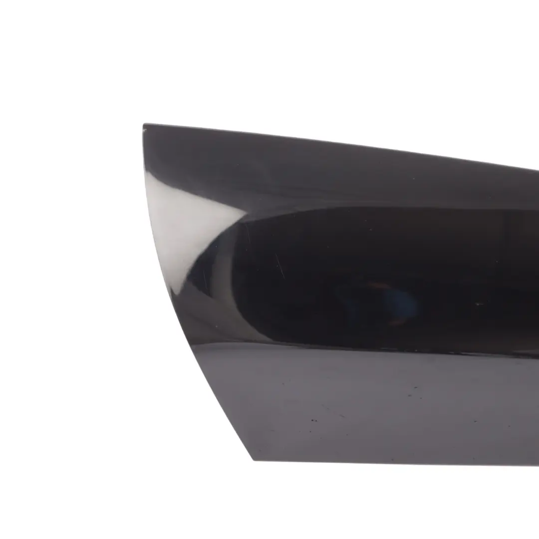 Land Rover L550 Panel Formteil Außen Hinten Rechts Santorini Schwarz - 820 - SKU FK72-29148-AC-SAB - Teilenummer FK72-29148-AC