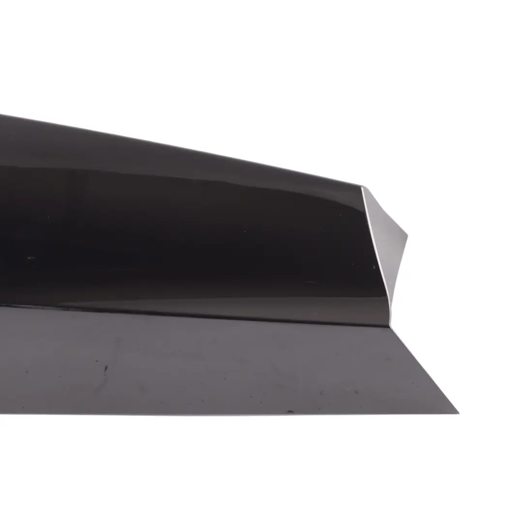 Listwa Osłona Panelu Prawy Tył Czarna Santorini Black - 820 do Land Rover L550 o numerze FK72-29148-AC Land Rover L550 Listwa Osłona Panelu Prawy Tył Czarna Santorini Black - 820 - SKU FK72-29148-AC-SAB - Numer Części FK72-29148-AC