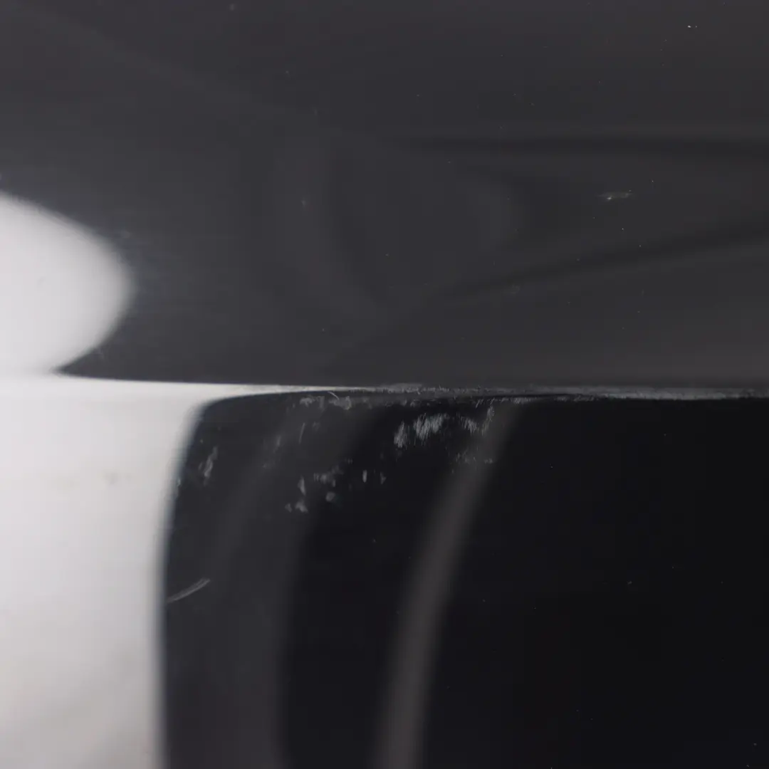 Panel Formteil Außen Hinten Rechts Santorini Schwarz - 820 für Land Rover L550 mit Teilenummer FK72-29148-AC Land Rover L550 Panel Formteil Außen Hinten Rechts Santorini Schwarz - 820 - SKU FK72-29148-AC-SAB - Teilenummer FK72-29148-AC