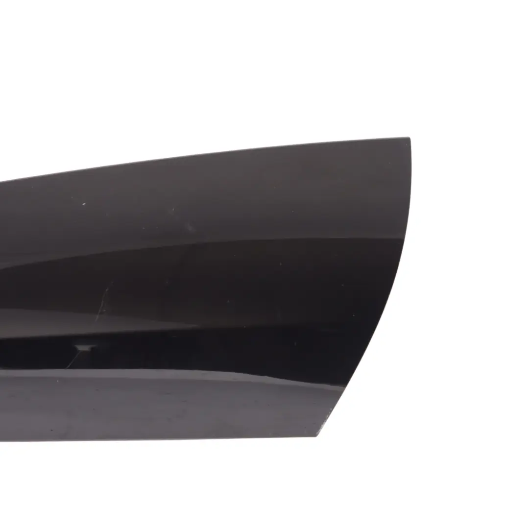 Moulure Cache Panneau Arrière Gauche Noir Santorini - 820 pour Land Rover L550 à propos du numéro de pièce FK72-29149-AC Land Rover L550 Moulure Cache Panneau Arrière Gauche Noir Santorini - 820 - SKU FK72-29149-AC-SAB - Numéro de pièce FK72-29149-AC