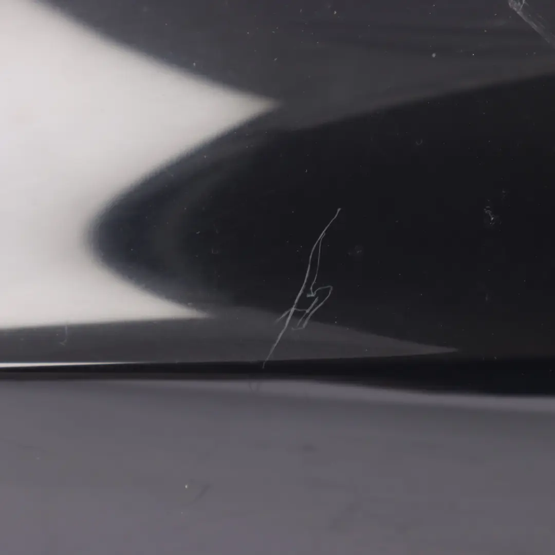 Panel Abdeckung Formteil Hinten Links Santorini Schwarz - 820 für Land Rover L550 mit Teilenummer FK72-29149-AC Land Rover L550 Panel Abdeckung Formteil Hinten Links Santorini Schwarz - 820 - SKU FK72-29149-AC-SAB - Teilenummer FK72-29149-AC