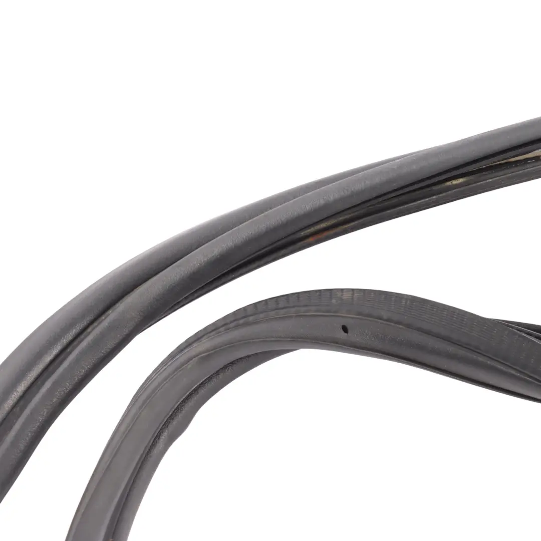 Joint D'Étanchéité Hayon Arrière Coffre pour Land Rover Discovery L550 à propos du numéro de pièce FK72-41608-A Land Rover Discovery L550 Joint D'Étanchéité Hayon Arrière Coffre - SKU FK72-41608-A - Numéro de pièce FK72-41608-A