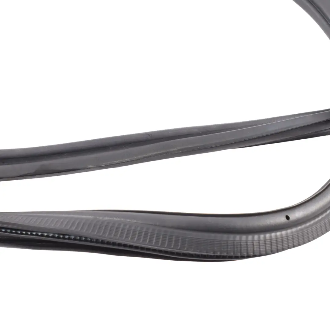 Baule Boot Lid Tailgate Guarnizione per Land Rover Discovery L550 con numero di parte FK72-41608-A Land Rover Discovery L550 Baule Boot Lid Tailgate Guarnizione - SKU FK72-41608-A - Numero di parte FK72-41608-A