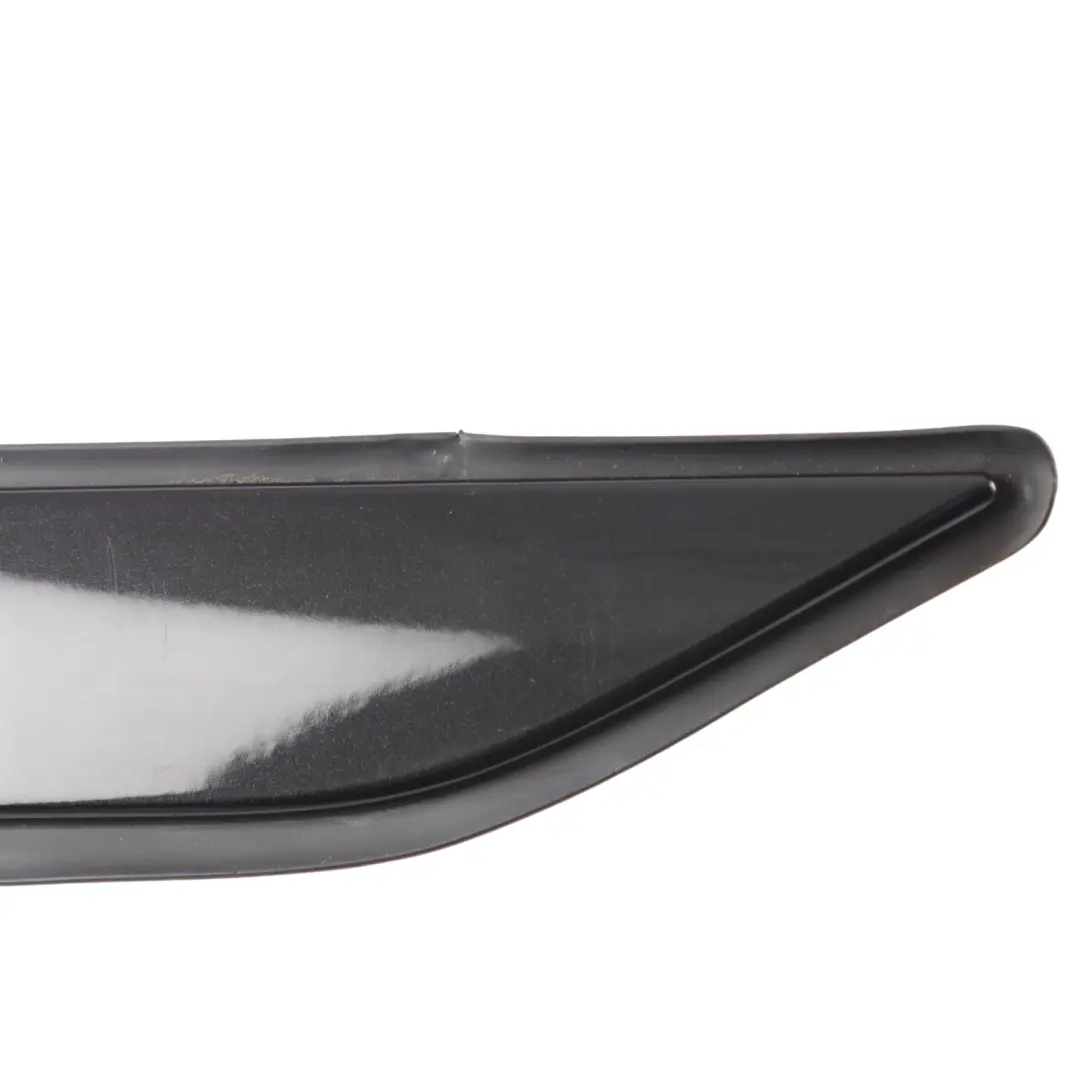 Roof Moulding Strip Rear Left N/S Santorini Black 820 to Land Rover Discovery L550 with Part number FK72-50463-A Land Rover Discovery L550 Roof Moulding Strip Rear Left N/S Santorini Black 820 - SKU FK72-50463-A-SAB - Part number FK72-50463-A