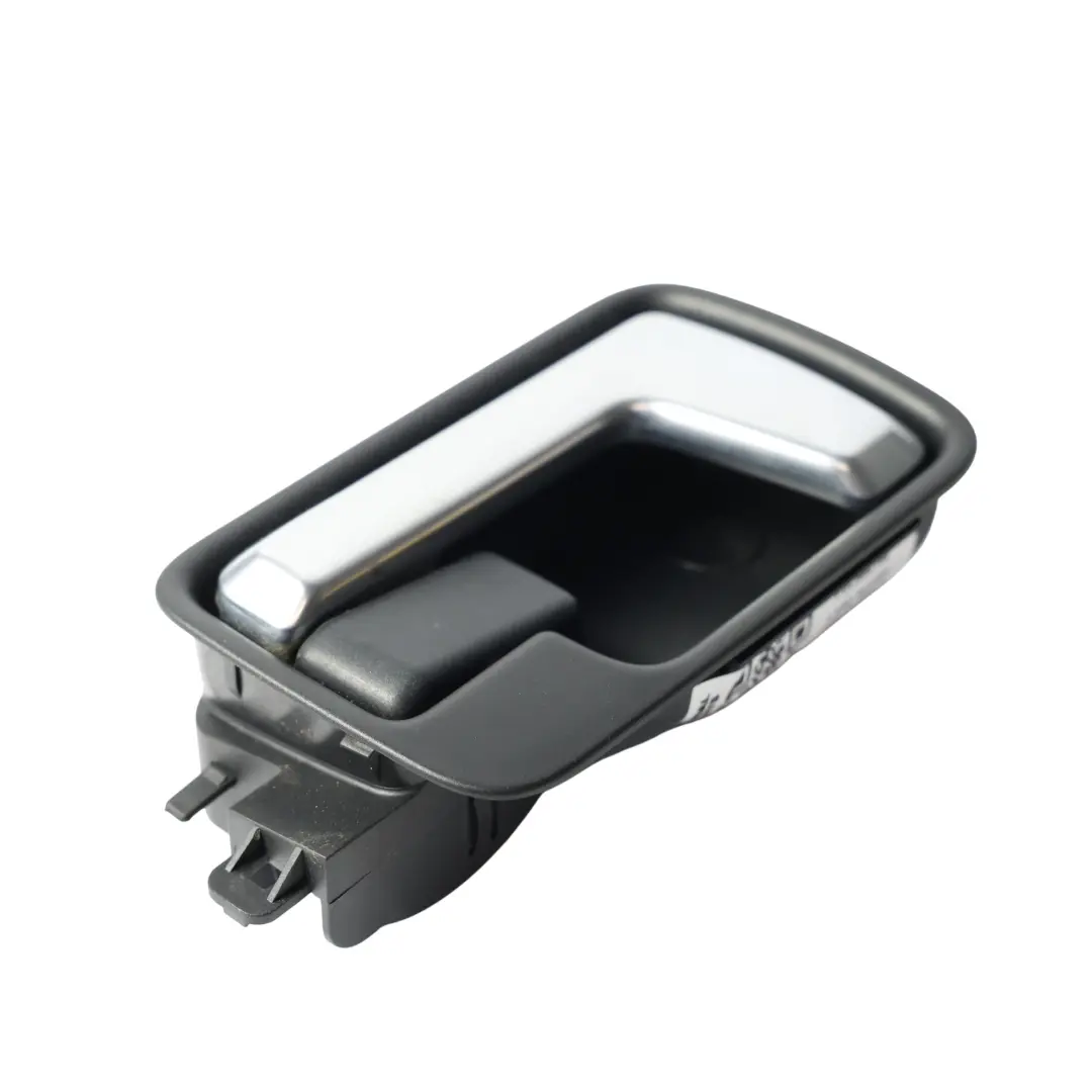 Interior Door Handle Front Right O/S to Land Rover Discovery 3 L319 with Part number FVC500146 Land Rover Discovery 3 L319 Interior Door Handle Front Right O/S - SKU FVC500146 - Part number FVC500146