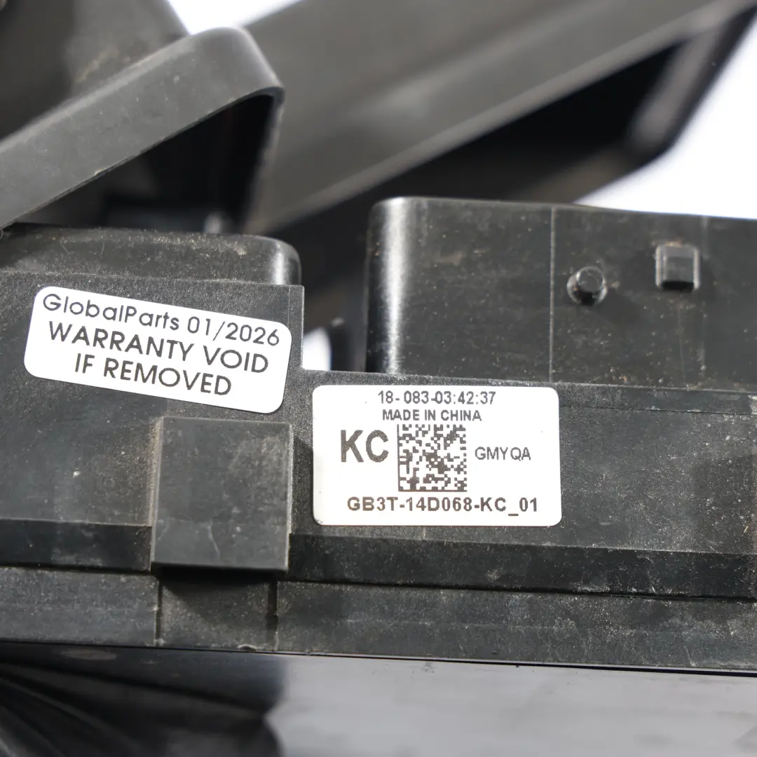 Mk3 Panel Relés Caja Fusibles 2.2 TDCI 4X4 para Ford Ranger con número de pieza GB3T-14D068-KC Ford Ranger Mk3 Panel Relés Caja Fusibles 2.2 TDCI 4X4 - SKU GB3T-14D068-KC - Número de pieza GB3T-14D068-KC