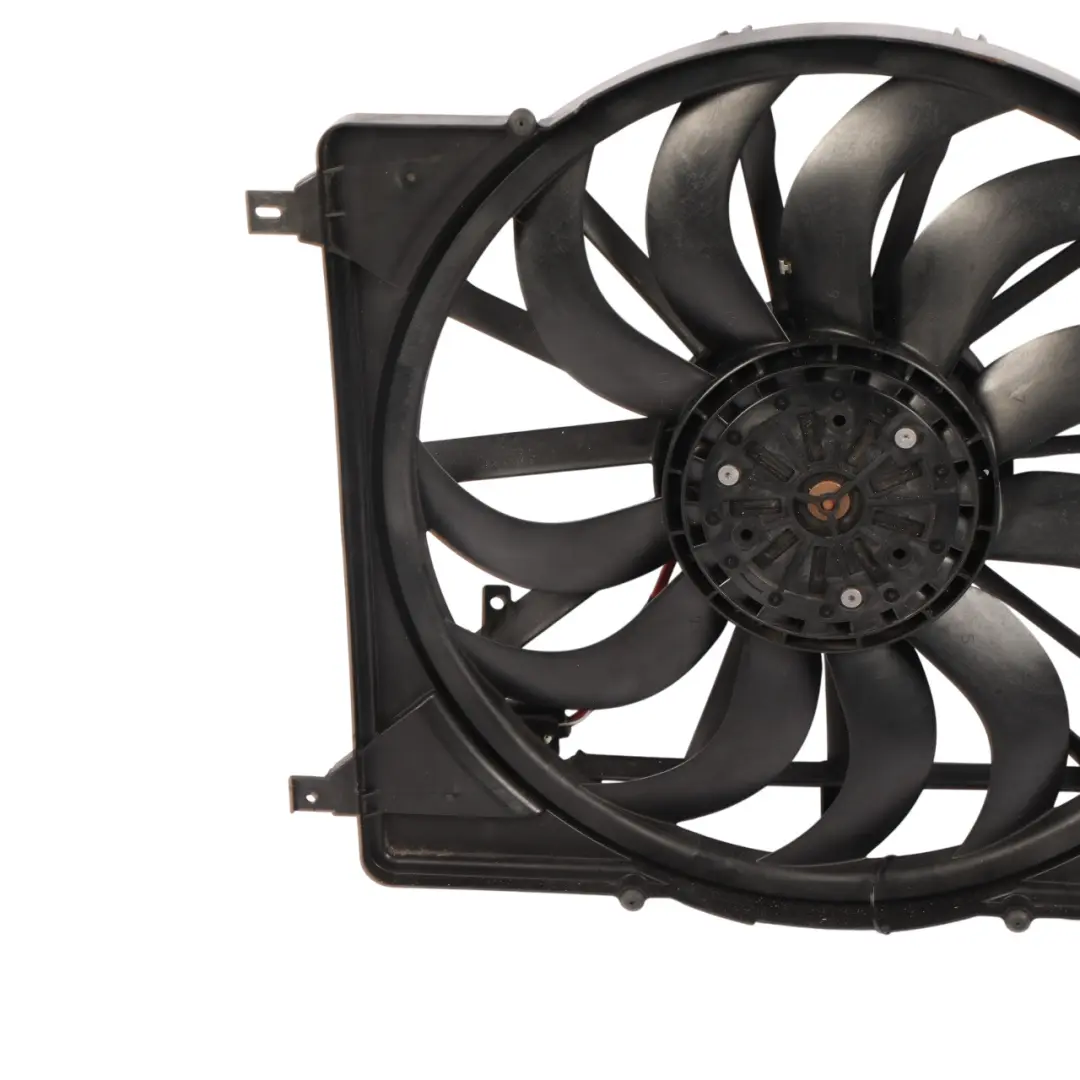 Land Rover L550 Ventilateur Radiateur Refroidissement Moteur - SKU GJ32-8C607-BC - Numéro de pièce GJ32-8C607-BC
