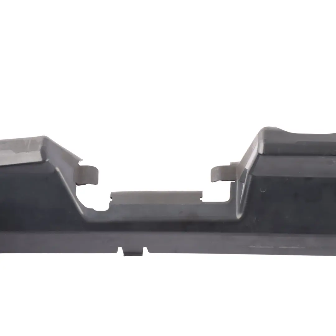 Pannello Guida Condotto Aria Superiore per Land Rover Discovery L550 con numero di parte GK72-8327-AB Land Rover Discovery L550 Pannello Guida Condotto Aria Superiore - SKU GK72-8327-AB - Numero di parte GK72-8327-AB