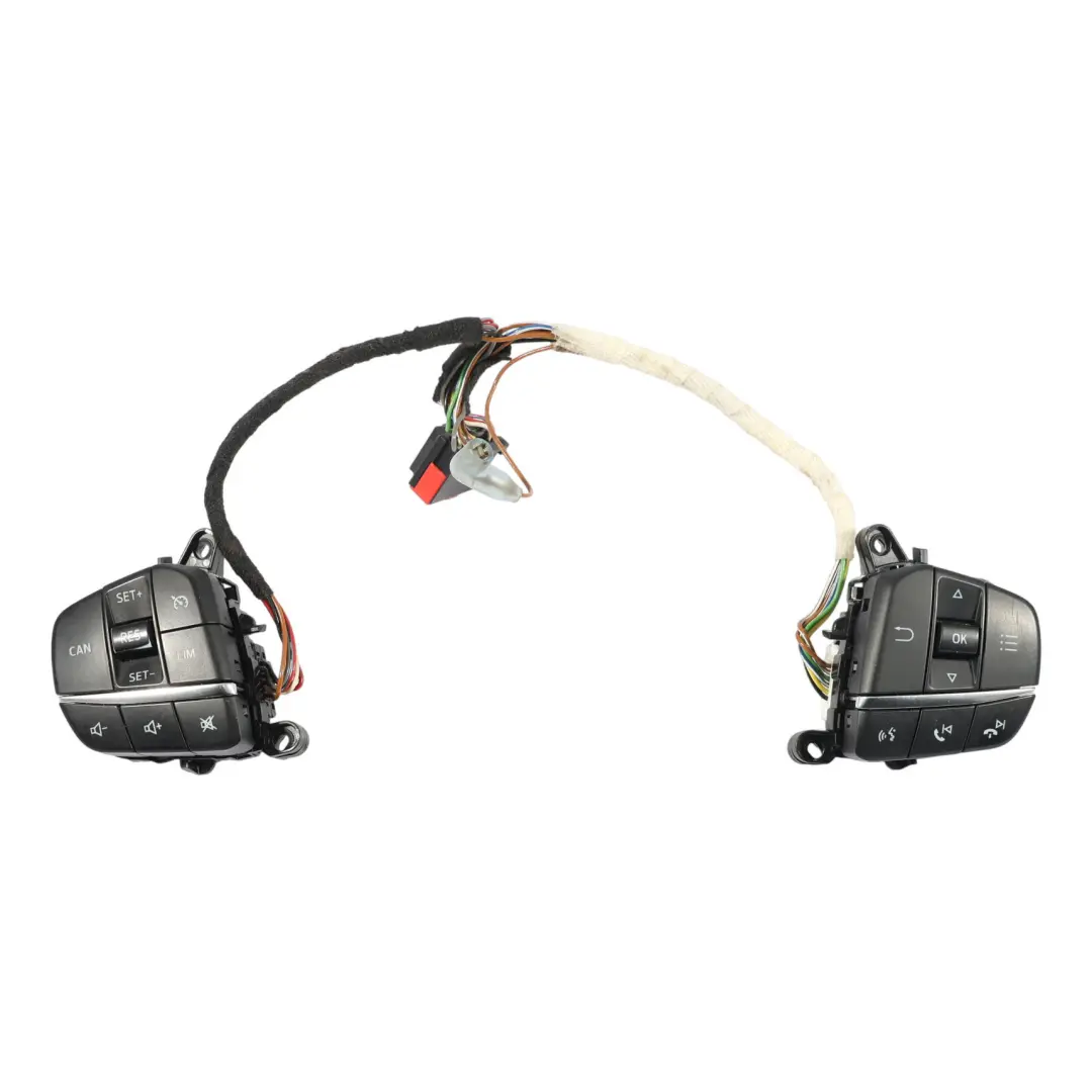 Cache-Boutons Multifonctions Volant pour Ford Fiesta Mk7 à propos du numéro de pièce H1BT-9E740-AB Ford Fiesta Mk7 Cache-Boutons Multifonctions Volant - SKU H1BT-9E740-AB-1 - Numéro de pièce H1BT-9E740-AB