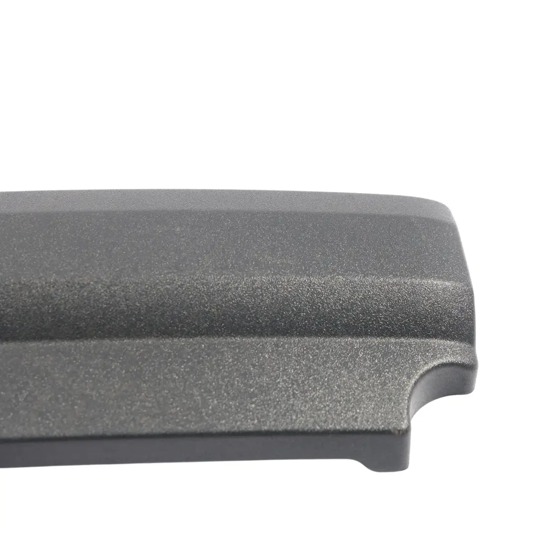 Land Rover Discovery 3 L319 Garniture Inférieure Siège Avant - SKU HJR500011 - Numéro de pièce HJR500011