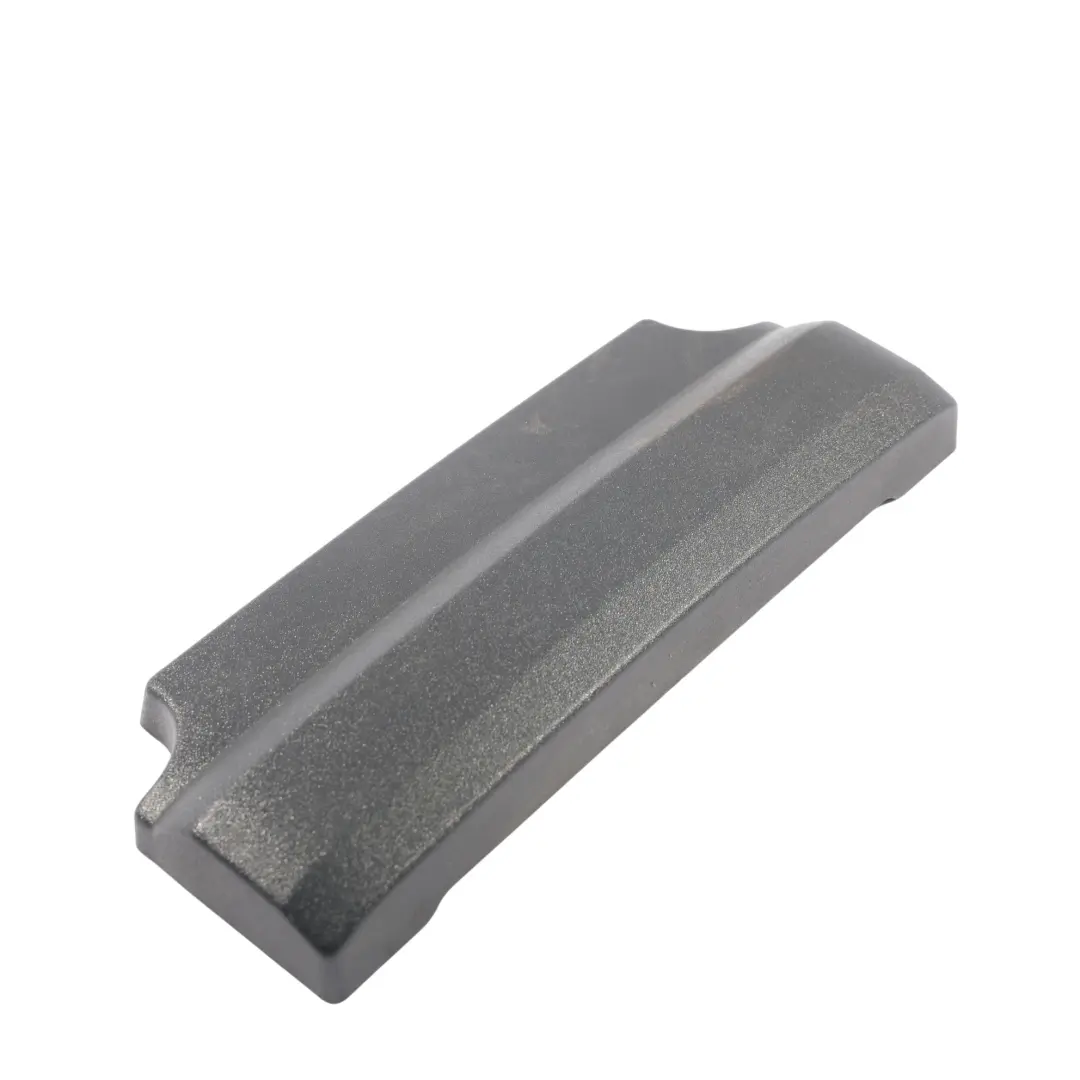 Embellecedor Inferior Asiento Delantero para Land Rover Discovery 3 L319 con número de pieza HJR500011 Land Rover Discovery 3 L319 Embellecedor Inferior Asiento Delantero - SKU HJR500011 - Número de pieza HJR500011