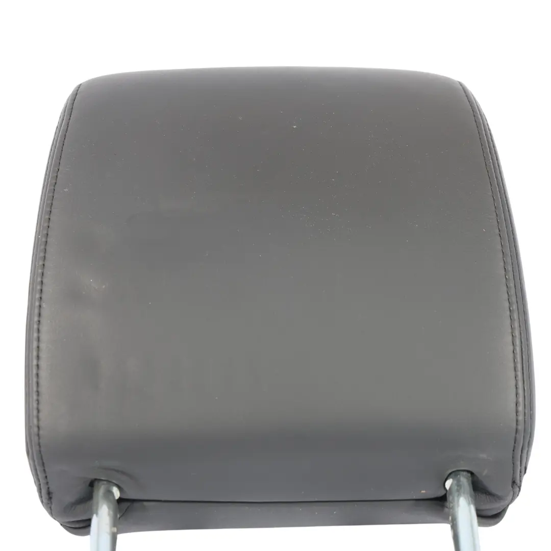 Poggiatesta Pelle Nera Posteriore Sinistro Destro per Land Rover Discovery 3 L319 con numero di parte HLH501260HPP Land Rover Discovery 3 L319 Poggiatesta Pelle Nera Posteriore Sinistro Destro - SKU HLH501260HPP - Numero di parte HLH501260HPP