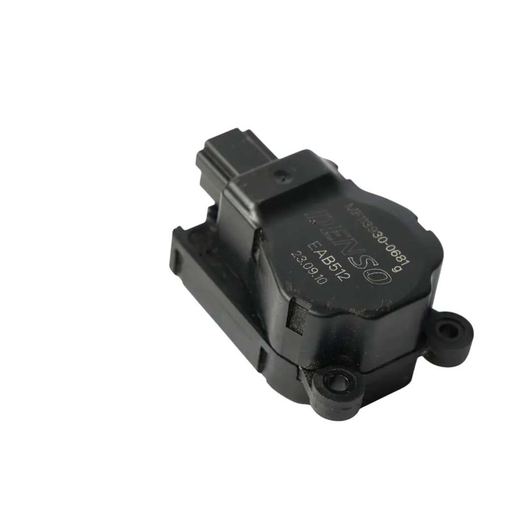 Land Rover Discovery 4 L319 Heater Flap Motor Actuator Right O/S - SKU JWO500040 - Part number JWO500040