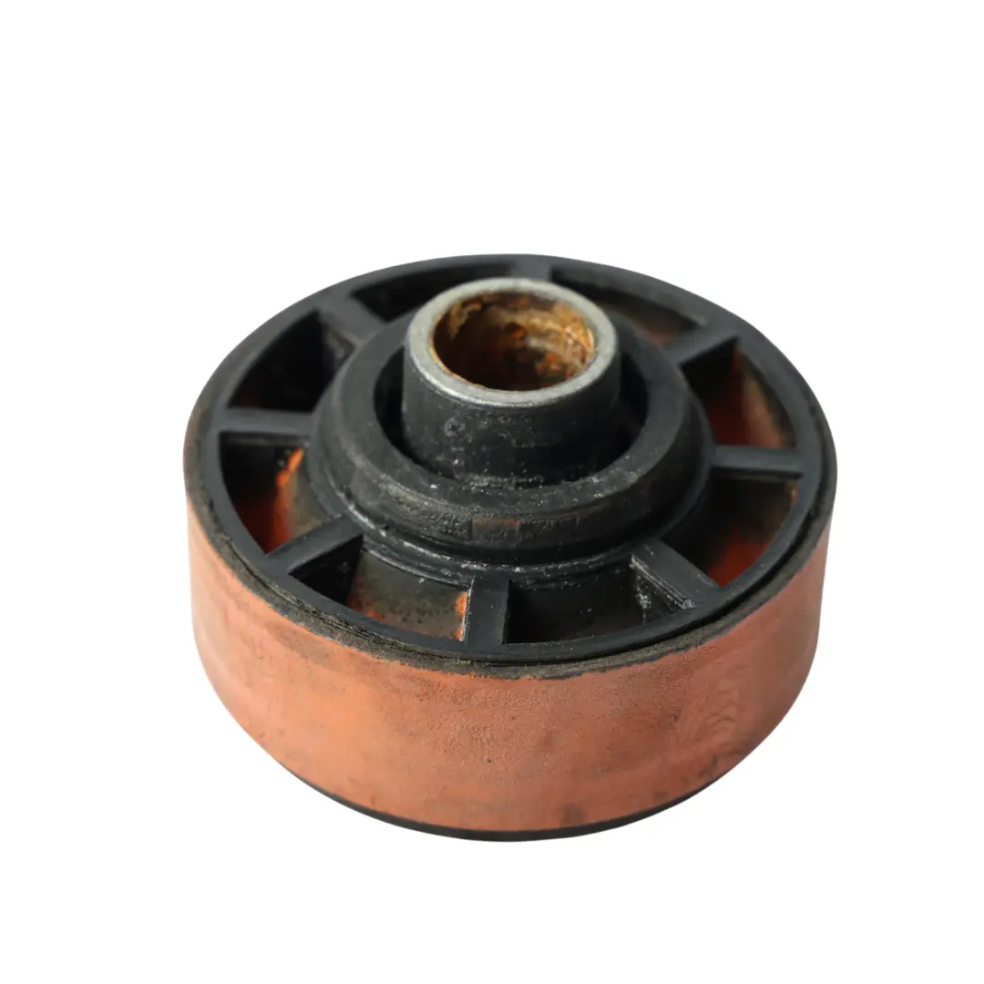 Aislamiento Del Soporte Del Chasis para Land Rover Discovery 3 L319 con número de pieza KVF500161 Land Rover Discovery 3 L319 Aislamiento Del Soporte Del Chasis - SKU KVF-500161 - Número de pieza KVF500161