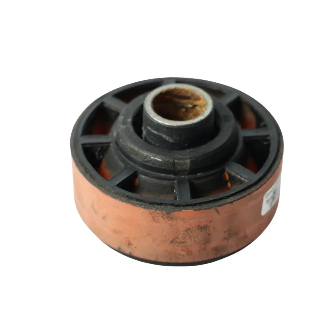 Aislamiento Del Soporte Del Chasis para Land Rover Discovery 3 L319 con número de pieza KVF500161 Land Rover Discovery 3 L319 Aislamiento Del Soporte Del Chasis - SKU KVF-500161 - Número de pieza KVF500161