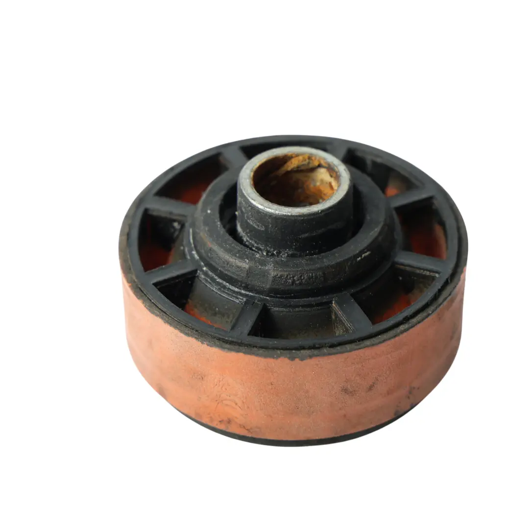 Land Rover Discovery 3 L319 Rahmen Karosserie Halterung Isolierung - SKU KVF-500161 - Teilenummer KVF500161