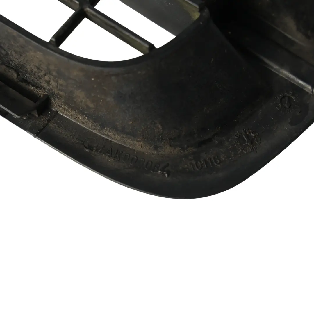 Copri Parafango Anteriore Destro per Land Rover Discovery L319 con numero di parte LR008051 Land Rover Discovery L319 Copri Parafango Anteriore Destro - SKU LR008051 - Numero di parte LR008051