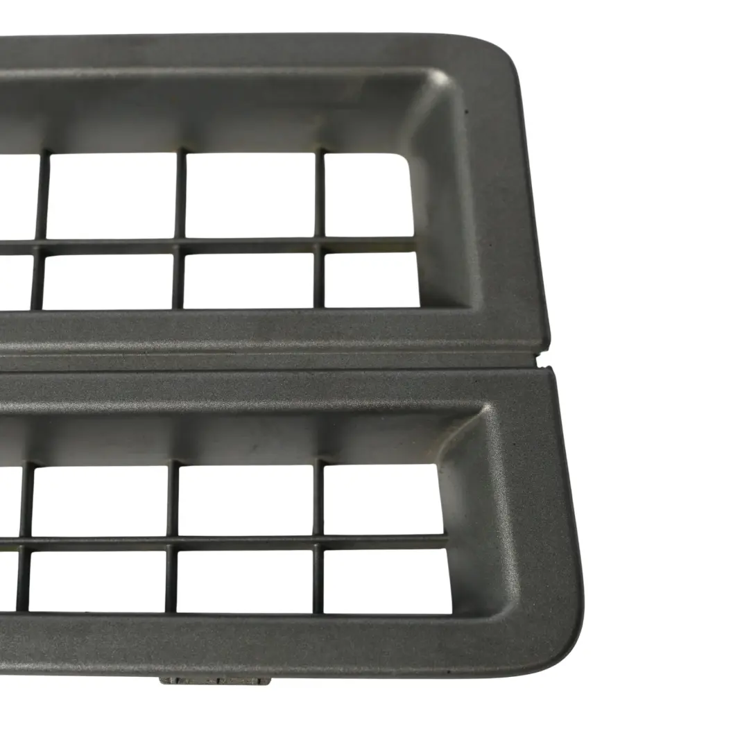 Aleta Delantera Guardabarros Rejilla Cubierta Derecha para Land Rover L319 con número de pieza LR008051 Land Rover L319 Aleta Delantera Guardabarros Rejilla Cubierta Derecha - SKU LR008051 - Número de pieza LR008051