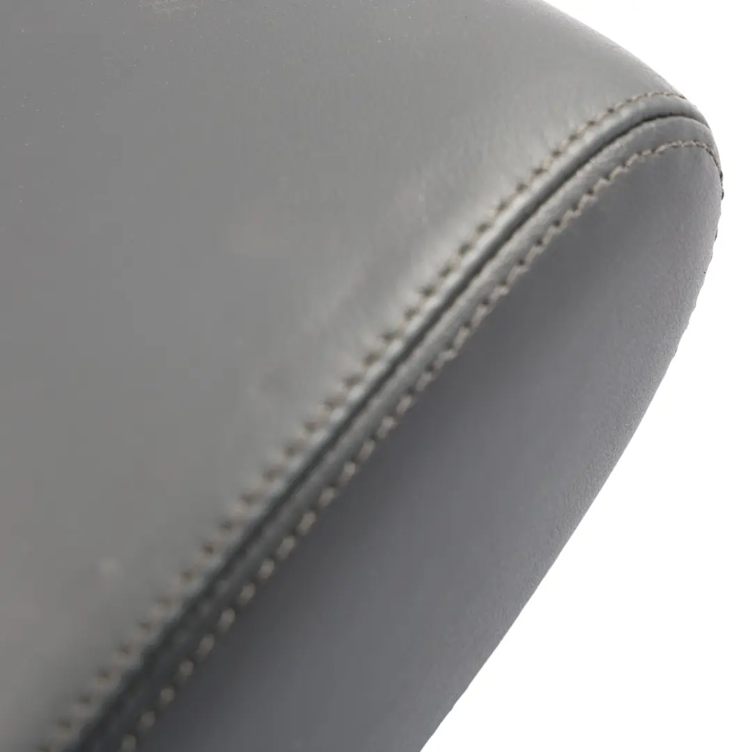 Reposacabezas Trasero Izquierdo Derecho Cuero Negro para Land Rover Discovery 4 L319 con número de pieza LR008401 Land Rover Discovery 4 L319 Reposacabezas Trasero Izquierdo Derecho Cuero Negro - SKU LR008401 - Número de pieza LR008401