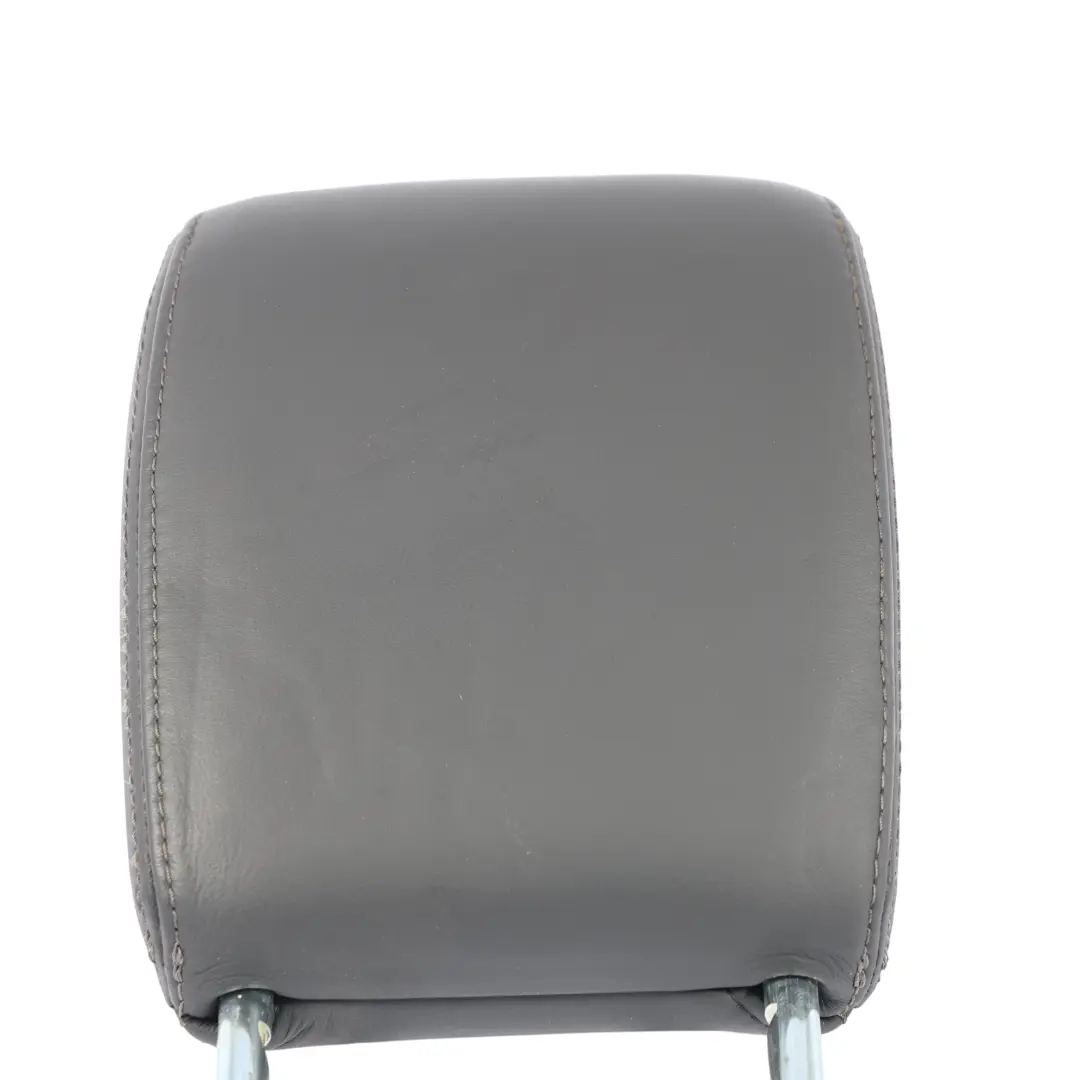 Headrest Leather Black Rear Center to Land Rover Discovery 4 L319 with Part number LR008402 Land Rover Discovery 4 L319 Headrest Leather Black Rear Center - SKU LR008402 - Part number LR008402