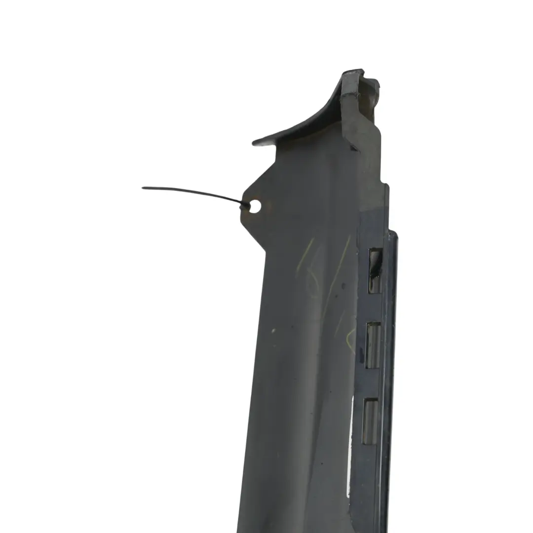 Zderzak Tylny Buckingham Blue Niebieski - 796 do Land Rover Discovery 3 L319 o numerze LR008623 Land Rover Discovery 3 L319 Zderzak Tylny Buckingham Blue Niebieski - 796 - SKU LR008623-BUB - Numer Części LR008623