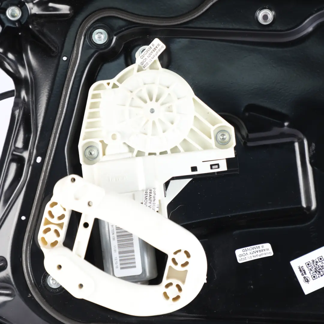 Regolatore Finestrino Anteriore Sinistra AH22-23201-AB per Land Rover Discovery 4 con numero di parte LR013867 Land Rover Discovery 4 Regolatore Finestrino Anteriore Sinistra AH22-23201-AB - SKU LR013867 - Numero di parte LR013867