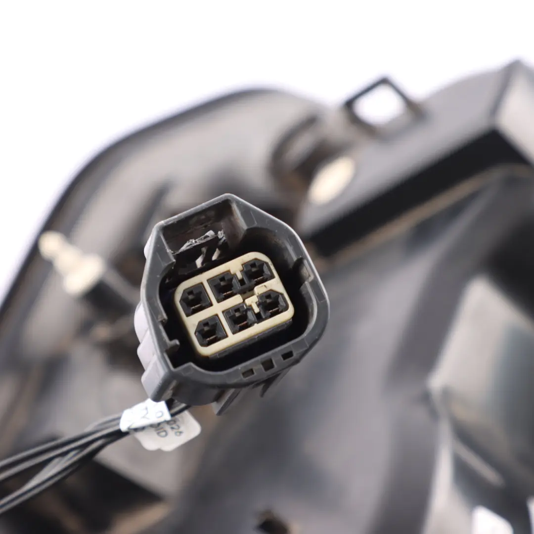 Offside Tail Light Lamp Rear Right O/S AH22-13404-AC to Land Rover Discovery 4 L319 with Part number LR014001 Land Rover Discovery 4 L319 Offside Tail Light Lamp Rear Right O/S AH22-13404-AC - SKU LR014001 - Part number LR014001