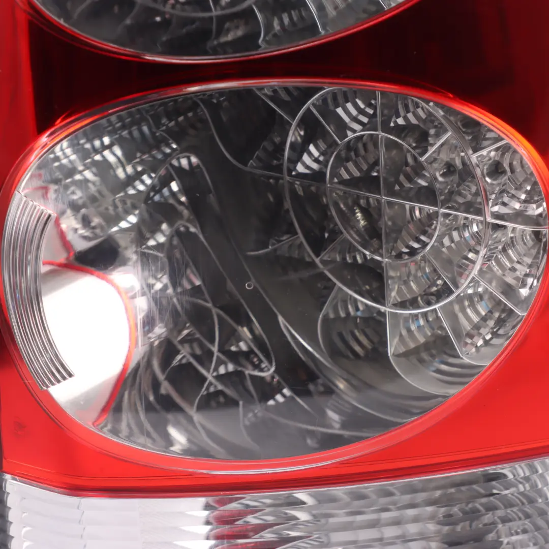 Land Rover Discovery 4 L319 Offside Tail Light Lamp Rear Right O/S AH22-13404-AC - SKU LR014001 - Part number LR014001