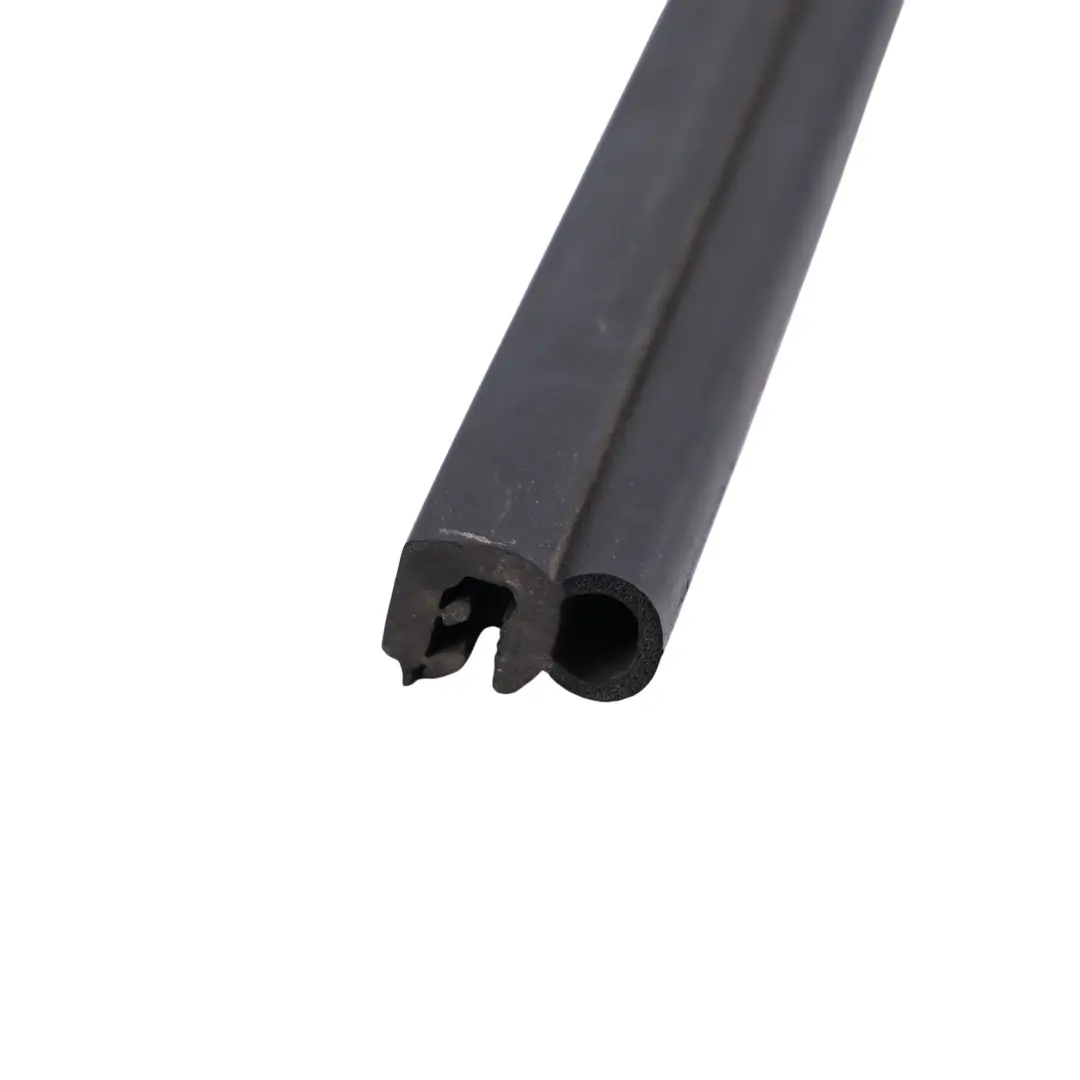 Land Rover Discovery 3 L319 Joint D'Étanchéité De Capot - SKU LR015150 - Numéro de pièce LR015150