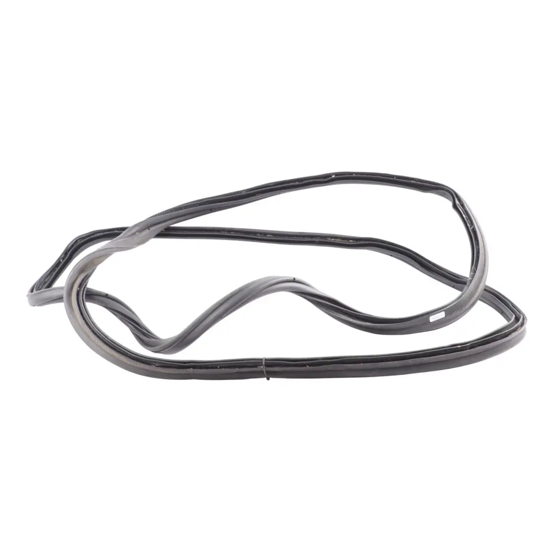 Land Rover Discovery L319 Trunk Boot Lid Tailgate Gasket Seal Rubber - SKU LR017173 - Part number LR017173