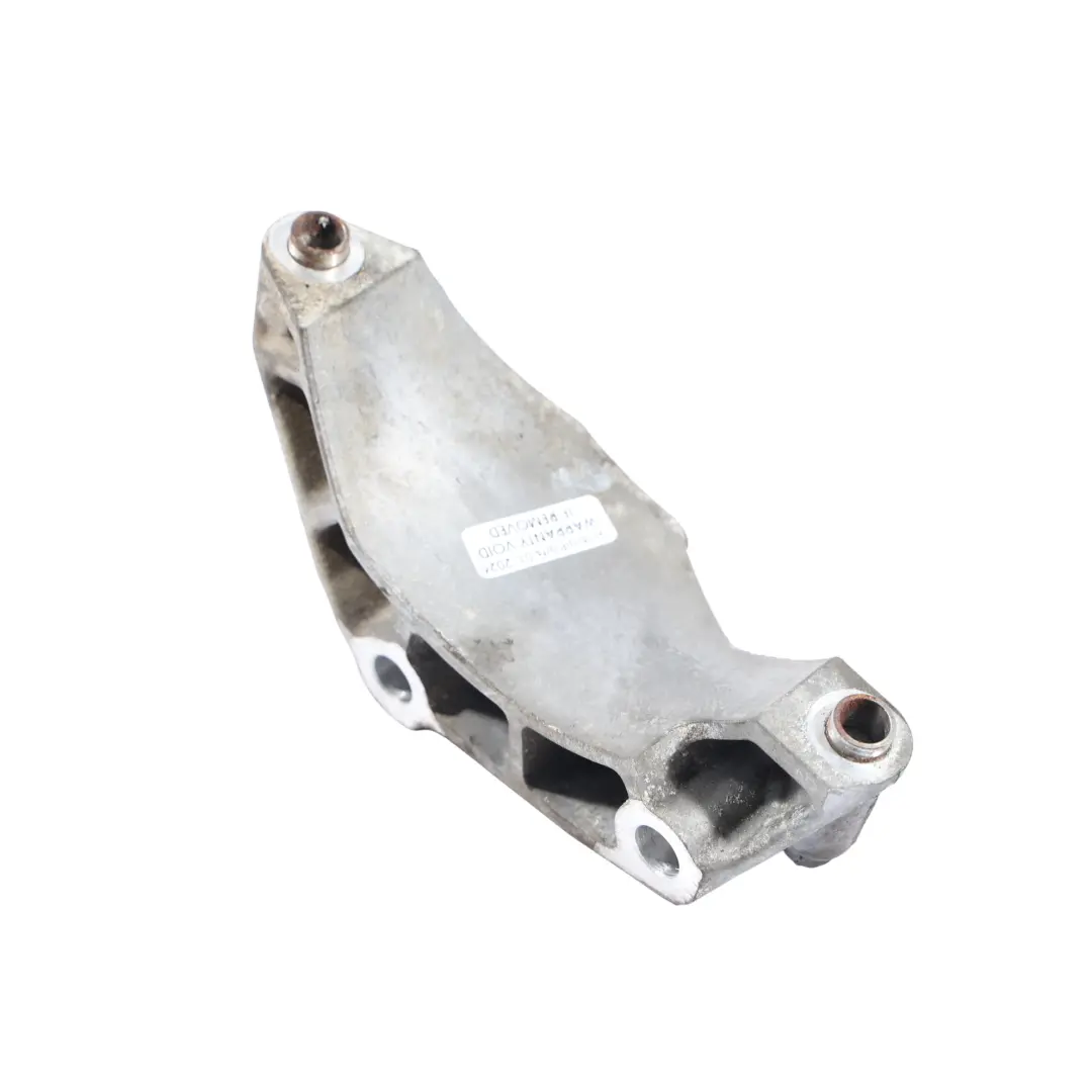Uchwyt Mocowanie Sprężarki Klimatyzacji BH42-19N586-AA do Range Rover L405 o numerze LR022898 Range Rover L405 Uchwyt Mocowanie Sprężarki Klimatyzacji BH42-19N586-AA - SKU LR022898 - Numer Części LR022898