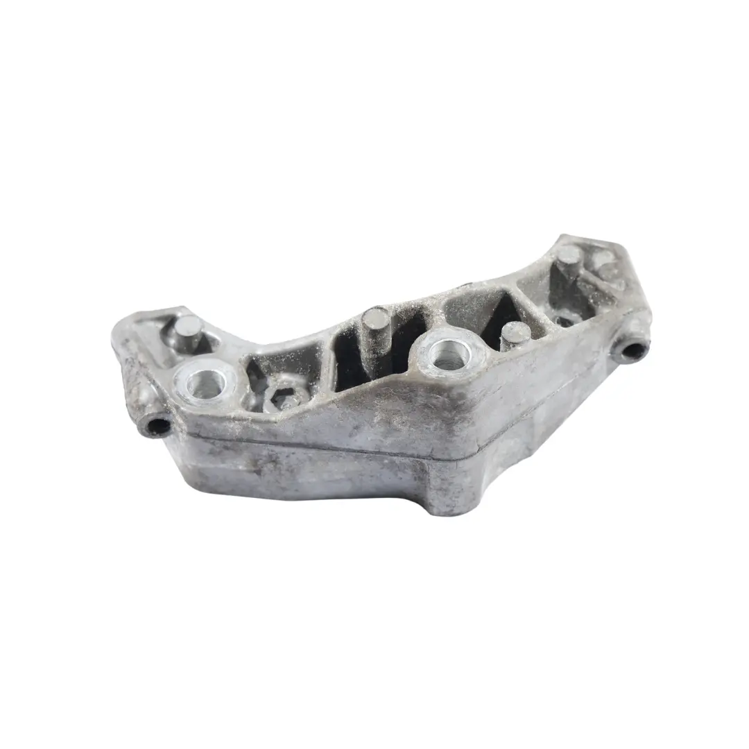 Uchwyt Mocowanie Sprężarki Klimatyzacji BH42-19N586-AA do Range Rover L405 o numerze LR022898 Range Rover L405 Uchwyt Mocowanie Sprężarki Klimatyzacji BH42-19N586-AA - SKU LR022898 - Numer Części LR022898