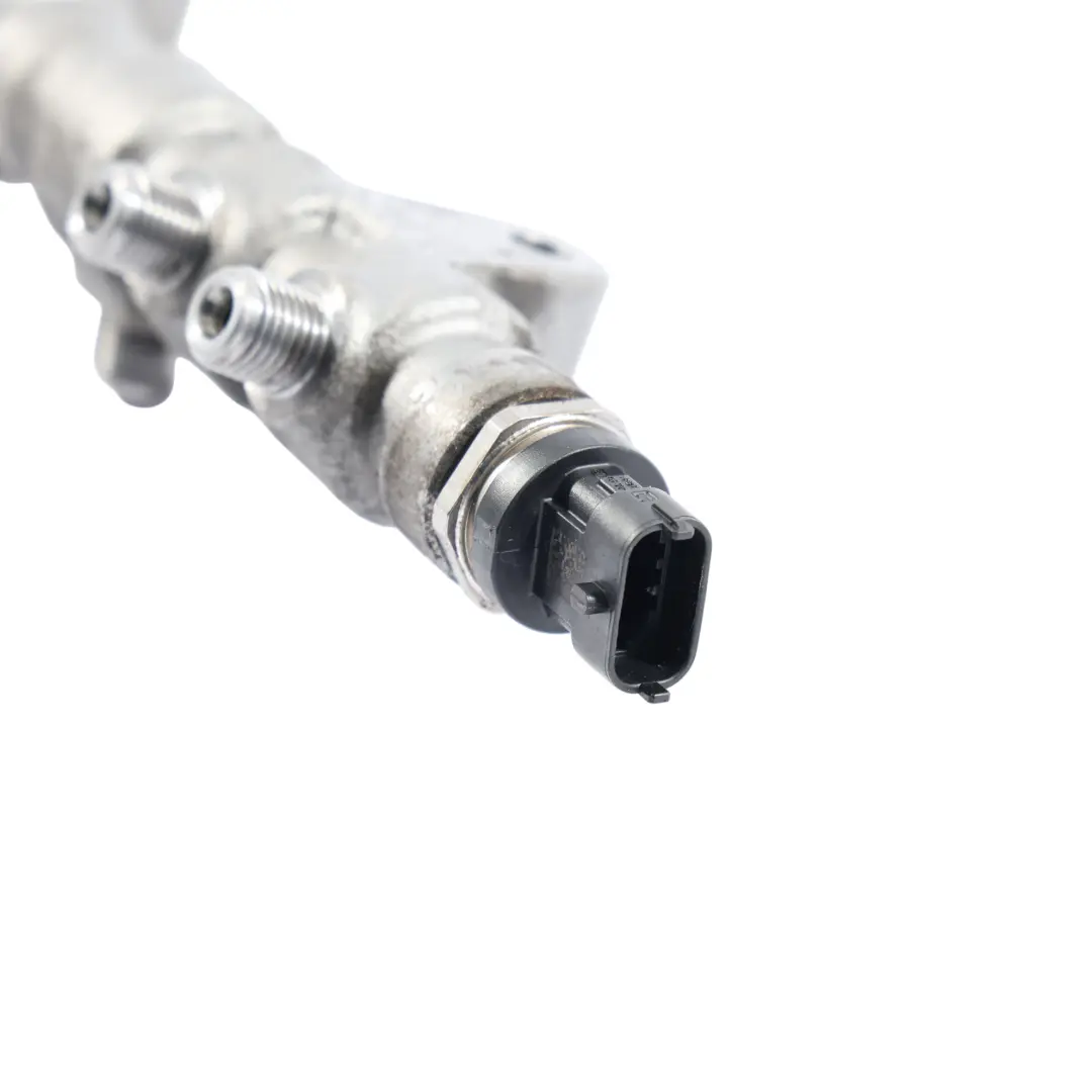 Rail Iniezione Carburante Sinistra 4.4 SDV8 AL3Q-9D280-GB per Range Rover Vogue L405 con numero di parte LR022982 Range Rover Vogue L405 Rail Iniezione Carburante Sinistra 4.4 SDV8 AL3Q-9D280-GB - SKU LR022982 - Numero di parte LR022982