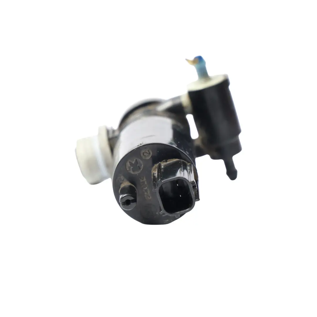 Pompa Liquido Lavavetro Parabrezza per Land Rover Evoque L538 con numero di parte LR027685 Land Rover Evoque L538 Pompa Liquido Lavavetro Parabrezza - SKU LR027685 - Numero di parte LR027685