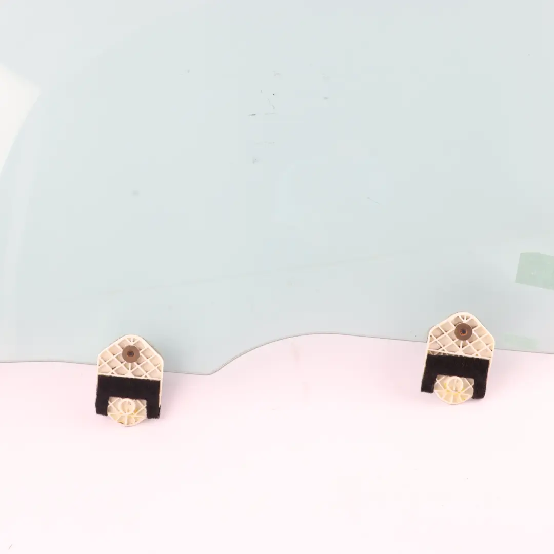 Front Door Window Glass Glazing Left N/S 5H22-21411-AB to Land Rover Discovery 4 with Part number LR029103 Land Rover Discovery 4 Front Door Window Glass Glazing Left N/S 5H22-21411-AB - SKU LR029103 - Part number LR029103